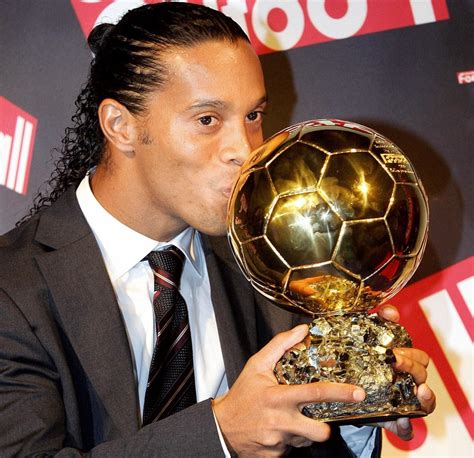 Quem Ganhou A Bola De Ouro 2005