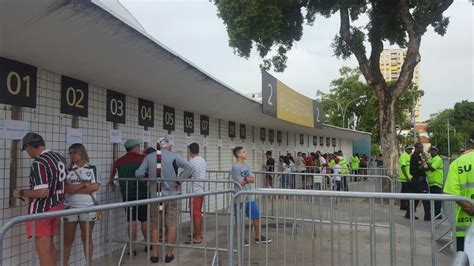 Fluminense anuncia venda de ingressos em bilheterias do Maracanã para