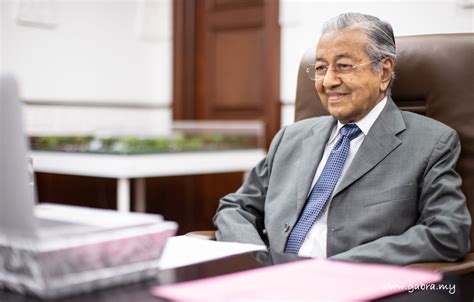 Tun Dr. Mahathir Comments on Malaysian Education | Gabra MY