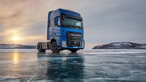 Ford Trucks F Max Record Di Velocit Sul Lago Ghiacciato Baikal