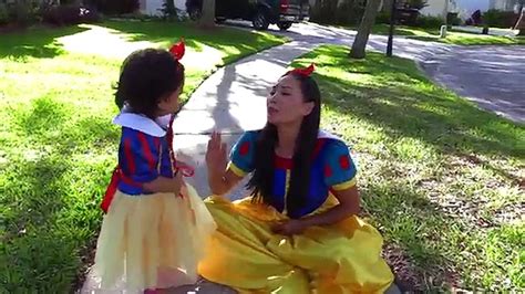 Snow White Hypnotized By Fidget Spinner W Snow White Baby Lots Of