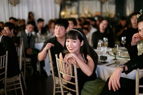 Hot girl Mai Anh bế con trai tuổi bật khóc ở đám cưới bên ông xã Jaykii Báo Dân trí