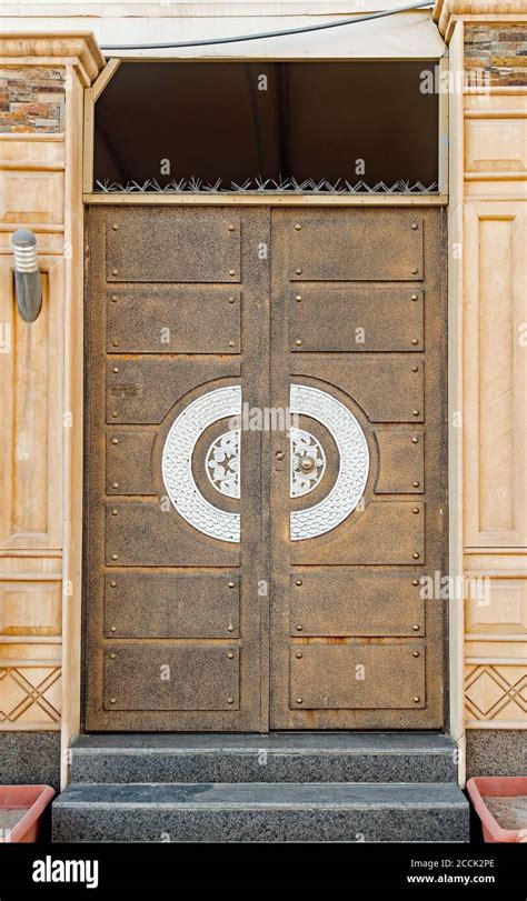 Saudi Arabian Doors Stock Photo Alamy