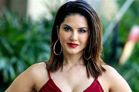 Sunny Leone Sunny Leone To Donate 10 Percent Of Cosmetic Brands