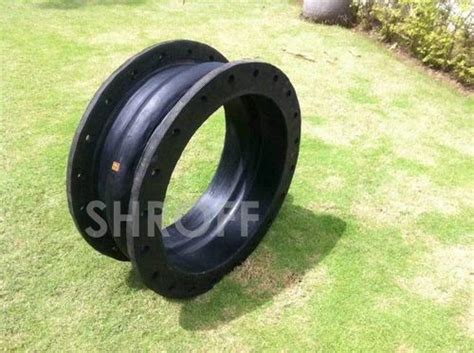 Black Flanged Rubber Bellow With Flange For Industrial Packaging Type