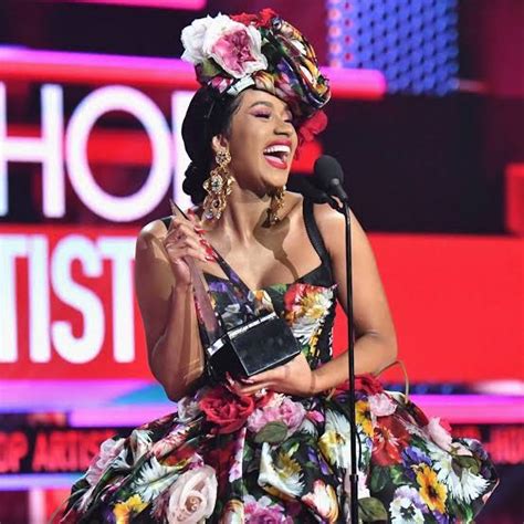 ¡cardi B Será La Conductora De Los American Music Awards 2021 Haahil