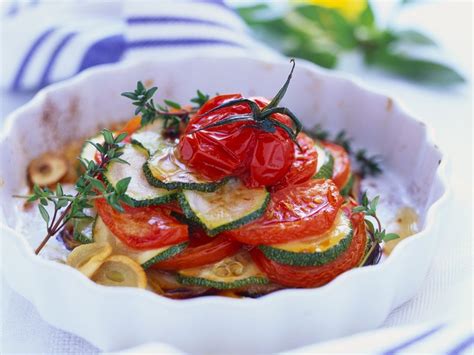 Tomaten Zucchini Auflauf Mit Knoblauch Rezept Eat Smarter