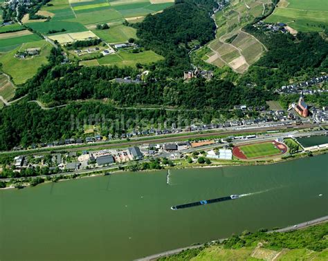 Schönberg Hof aus der Vogelperspektive Ortskern am Uferbereich des