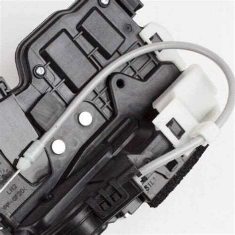 Genuine 814102p000 Rear Door Lock Latch Actuator Left For Kia Sorento 2011 2015 Ebay