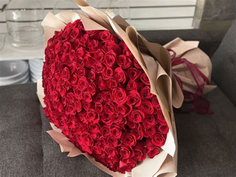 200 Red Roses Arrangement By Luxury Flowers Miami