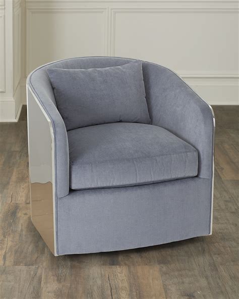 boucle swivel chair 4