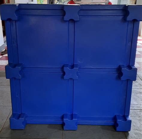 Supreme Polyethylene Heavy Duty Roto Molded Plastic Pallet For