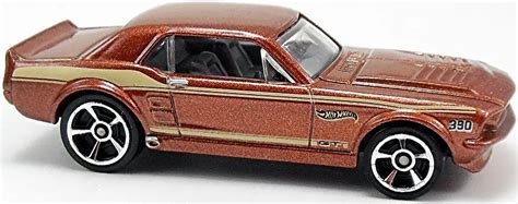 Embalagem Danificada Wheels Muscle Mania 67 Ford Mustang Coupe Universo Hot Wheels