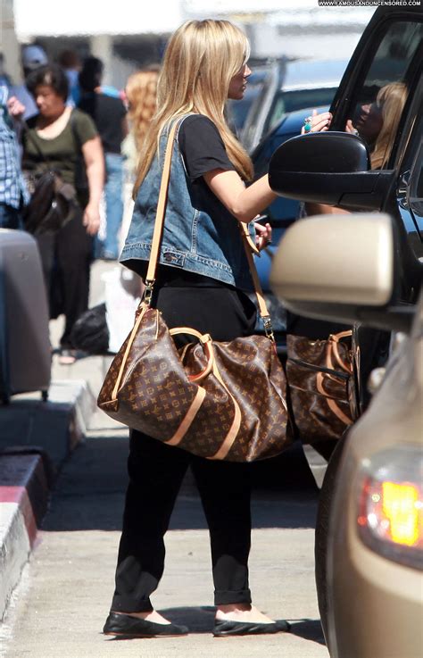 Lax Airport Delta Goodrem Babe Los Angeles High Resolution Posing Hot Beautiful Lax Airport