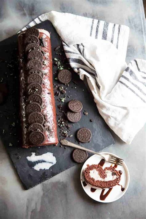 Oreo Ice Cream Cake Roll Recipe - Lemons for Lulu