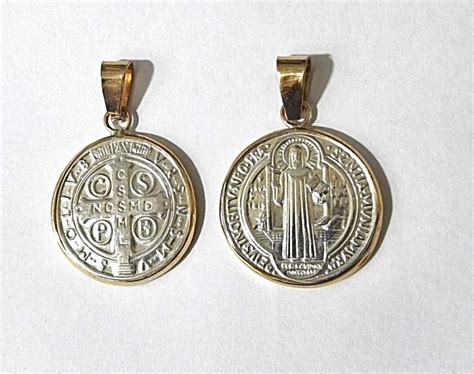 Medalla De Plata Y Oro San Benito 24mm Viareggio Articulos Religiosos