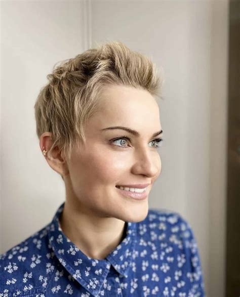 26 Eye Catching Blonde Pixie Cut Ideas To Show Your Stylist