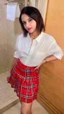 Stunning Brunette Chick Spreads Her Legs To Get Eaten Out Photos