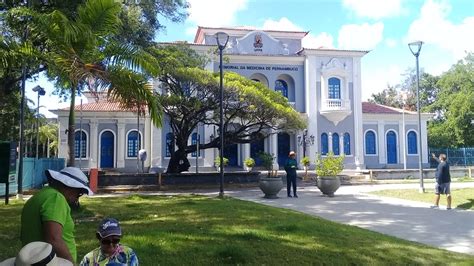 Caminhadas Domingueiras Mergulho Em Estilo Neocolonial No Recife