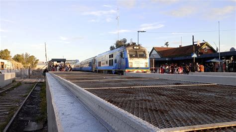 Cnr Ckd G Con Tren N Martita A Junin Saliendo De Estaci N