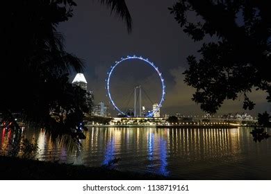 Singapore Flyer Night View Opposite Bank Stock Photo 1138719161 ...