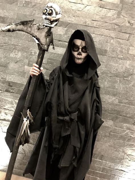 Grim Reaper Costume/Grim Reaper Face Paint | Grim reaper costume, Reaper costume, Grim reaper