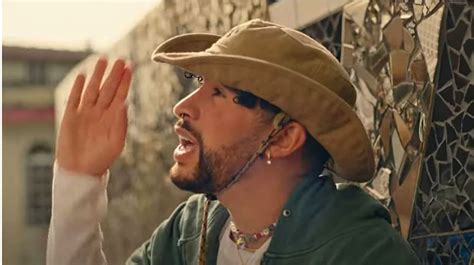 Video Bad Bunny lanza El apagón un documental con reggaetón que