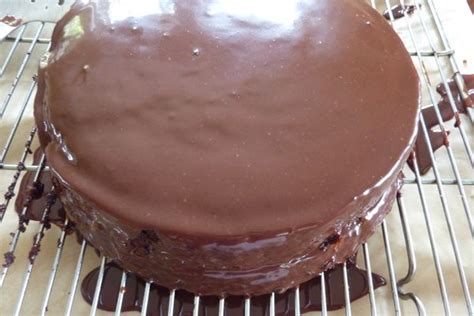 decoration for cake: Chocolate Cake Glaze Recipe