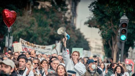 Los M Dicos Sar Mantienen La Lucha En Madrid Nos Hicieron Una Envolvente