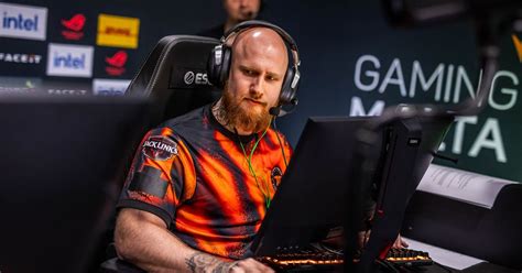 Fnatic KOI Entropiq и ex ThunderFlash прошли в закрытую квалификацию