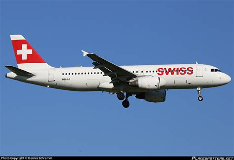 HB IJI Swiss Airbus A320 214 Photo By Dennis Schramm ID 456665