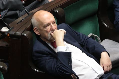 Janusz Korwin Mikke Ukarany Za Wpis O Pedofilii Sytuacja Niegodna