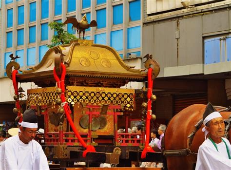 『八戸三社大祭11 お通りc おがみ神社の神輿行列は古色ゆかしく 猿田彦が先導し』八戸青森県の旅行記・ブログ By マキタン2さん