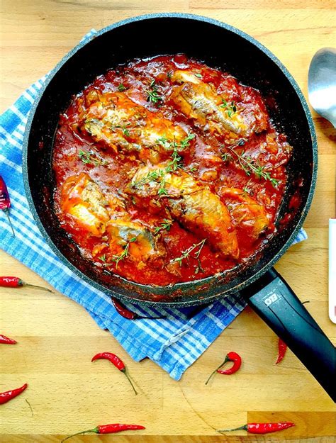 Rougaille De Pilchards Les Fameux Harengs En Conserve Un