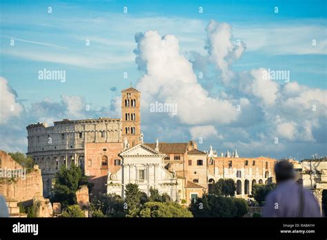 Las Antiguas Ruinas Del Foro Romano Ruinas De Septimio Severo El Arco