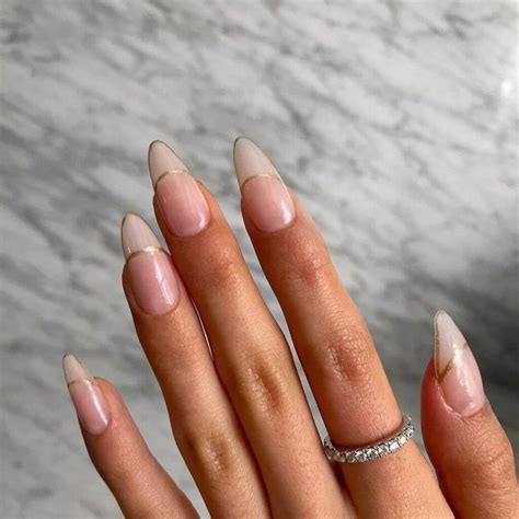 20 Fashionable Almond Nails For 2021 Classy Almond Nails Almond