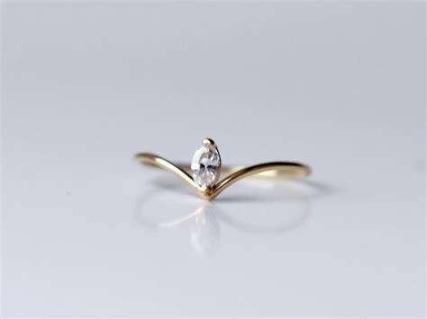 Marquise Diamond Chevron Ring In 14k Yellow Gold Etsy In 2020