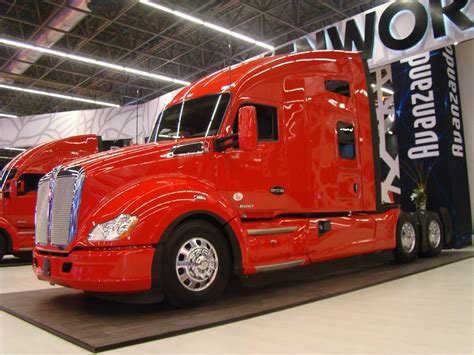 DIECIOCHO RUEDAS NUEVO KENWORTH T 680 ADVANTAGE AHORA EN LATINOAMÉRICA