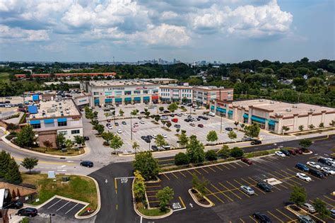 Lansdowne Station Retail by David S. Brown Enterprises - Issuu