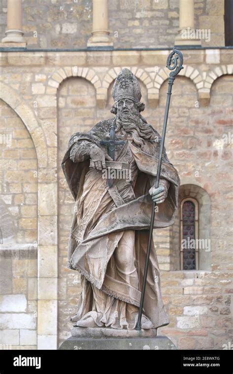 St boniface statue hi-res stock photography and images - Alamy