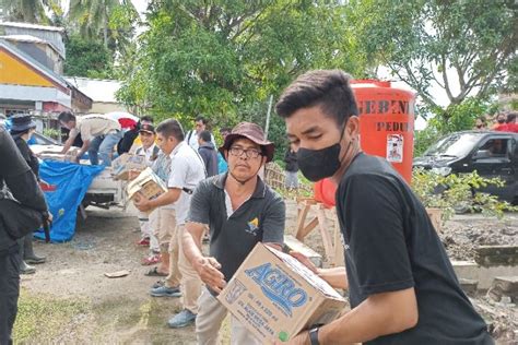 Korban Banjir Torue Dapat Bantuan Air Bersih Antara News