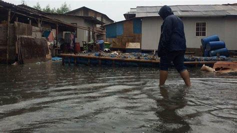 Kampung Nelayan Muara Angke Tergenang Banjir Rob Ketinggian Air