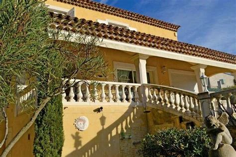 10 Best Villas In France For Budget & Luxury Travelers