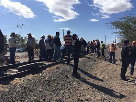 La Jornada Campesinos Y Lecheros De Chihuahua Levantan Bloqueo