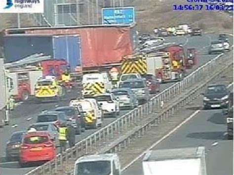 M62 Closure Hour Long Delays And Diversions In Place After Huge Pile