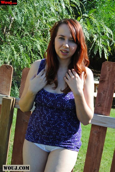 Pretty Amateur Babes Share Their Dexy Clothed Photos With The World 15 Photos