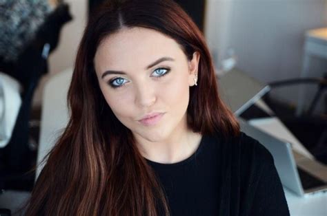 NAKED EN ESPAÑOL Elin Bergman LETRAS