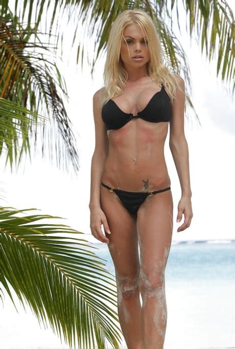 Photos Porno De Filles Et De Femmes En Bikini Seins Nus PornPics