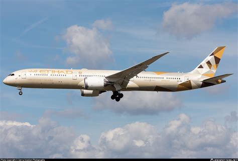 A6 BMC Etihad Airways Boeing 787 10 Dreamliner Photo By Sierra Aviation