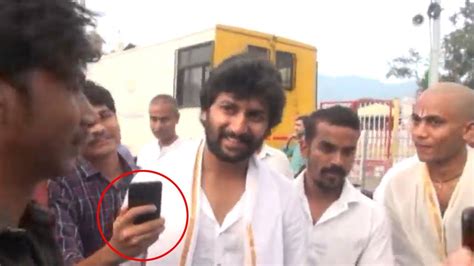 Hero Nani Irritated With Selfies Nani Visits Tirumala Tirupati Temple